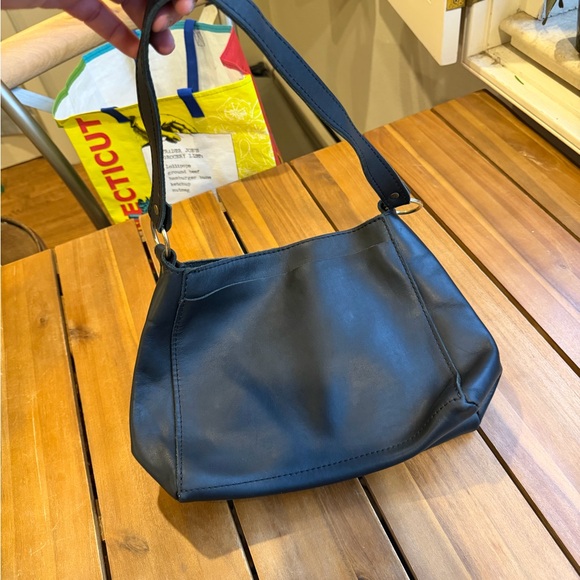 Portland Leather Goods Triangle Black Shoulder Bag - Picture 6 of 8